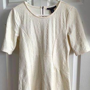 A Pea in the Pod structured maternity zipper top